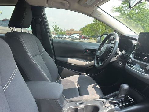 Used 2025 Toyota Corolla LE FWD image 23