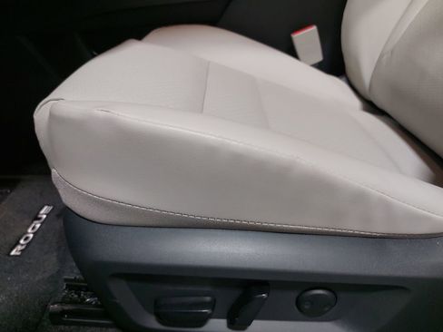 New 2026 Nissan Rogue SV image 29