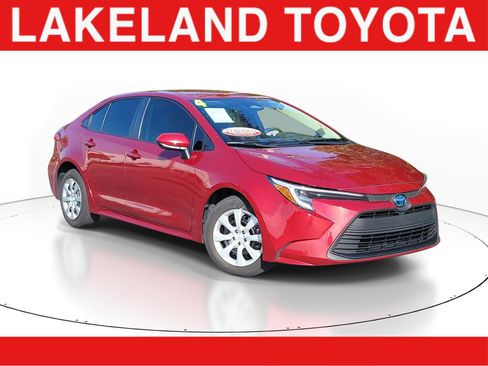 Used 2024 Toyota Corolla LE FWD image 1