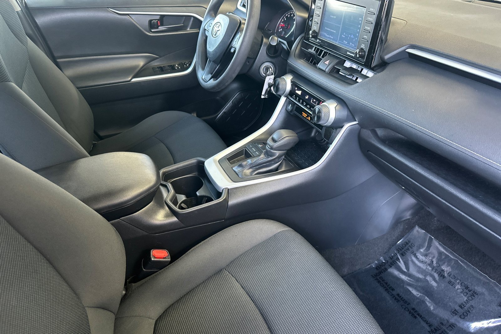Used 2021 Toyota RAV4 LE w/ Carpet Mat Package (TMS) FWD image 15