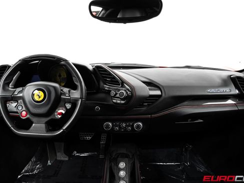 Used 2017 Ferrari 488 GTB RWD image 29
