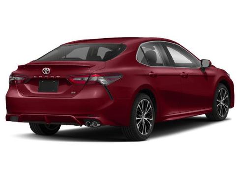 Used 2018 Toyota Camry SE w/ Moonroof Package FWD image 2