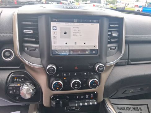 Used 2022 RAM 1500 Laramie AWD/4WD image 15