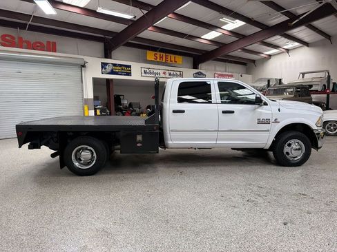 Used 2014 RAM 3500 Tradesman w/ Chrome Appearance Group AWD/4WD image 9