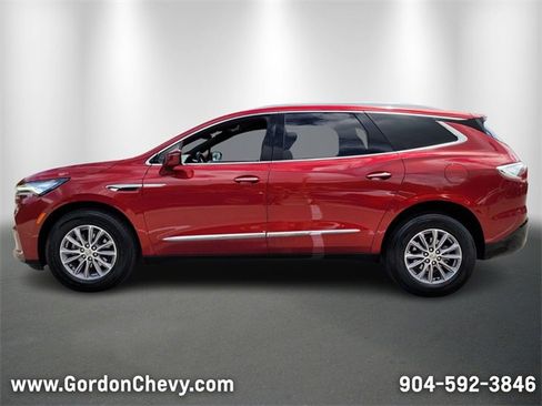 Used 2024 Buick Enclave Premium image 2