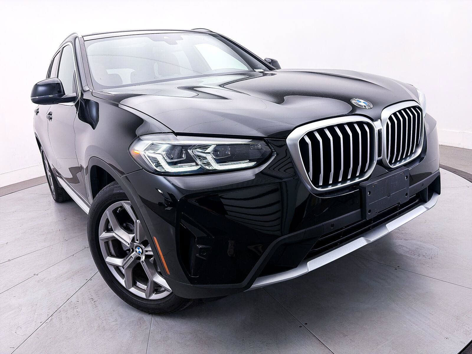 Used 2024 BMW X3 sDrive30i w/ Premium Package RWD image 3