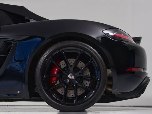 Used 2021 Porsche 718 Boxster Spyder RWD image 8