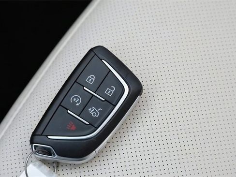 Used 2025 Cadillac CT4 Premium Luxury image 29