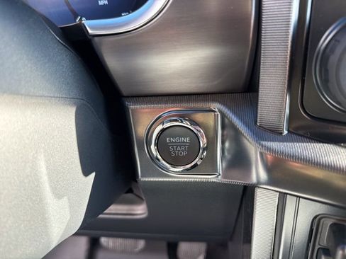 New 2025 Ford F150 Platinum w/ FX4 Off-Road Package image 23