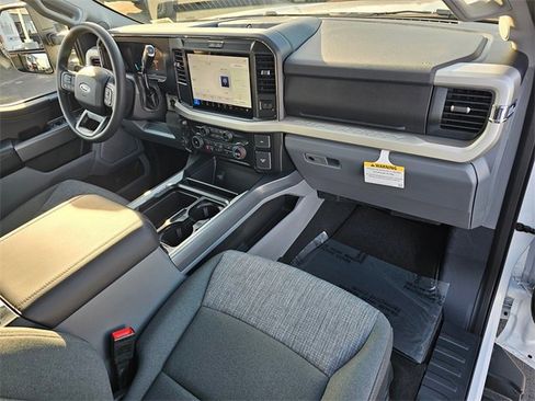 New 2025 Ford F350 XLT w/ Black Appearance Package image 15