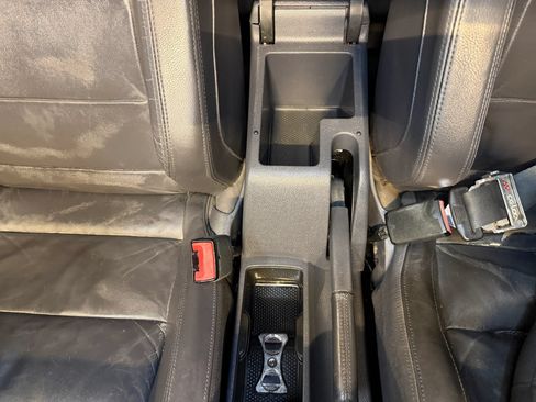 Used 2008 Volkswagen R32 AWD/4WD image 22