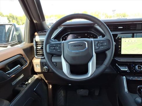 Used 2025 GMC Sierra 1500 Denali w/ Denali Reserve Package AWD/4WD image 24