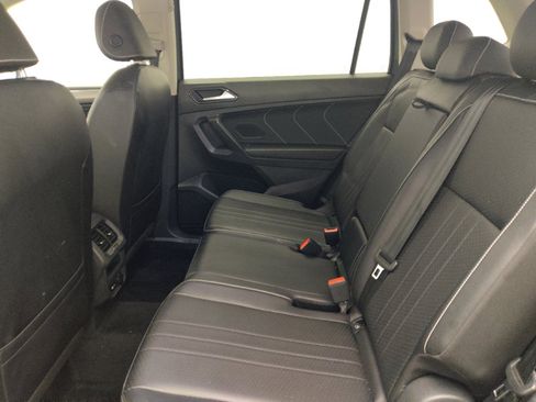 Used 2022 Volkswagen Tiguan SE FWD image 18