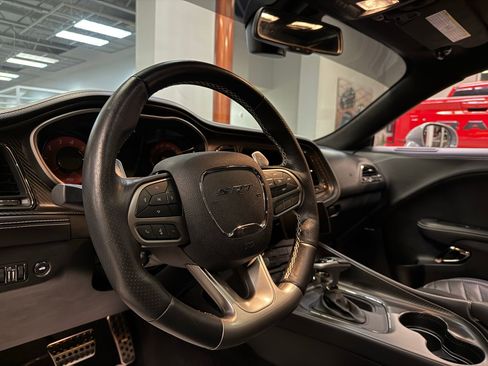 Used 2020 Dodge Challenger SRT Hellcat Redeye image 37