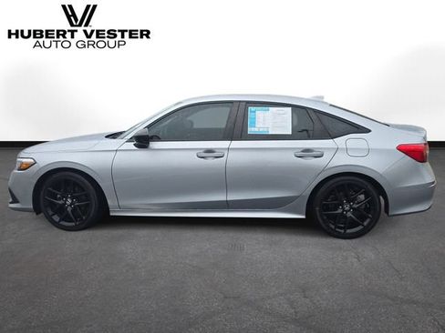 Used 2022 Honda Civic Sport image 1
