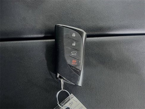 Used 2023 Lexus GX 460 Premium image 32