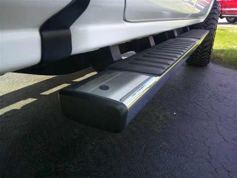 Used 2018 GMC Sierra 3500 Denali w/ Duramax Plus Package image 24