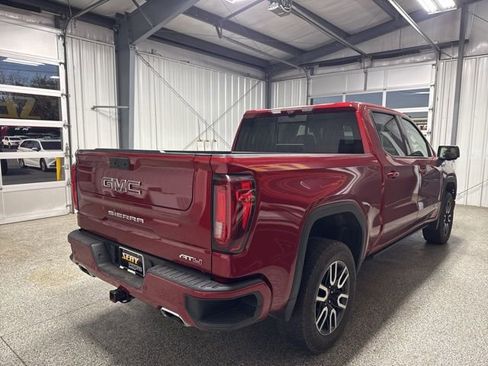 Used 2023 GMC Sierra 1500 AT4 w/ Technology Package AWD/4WD image 17