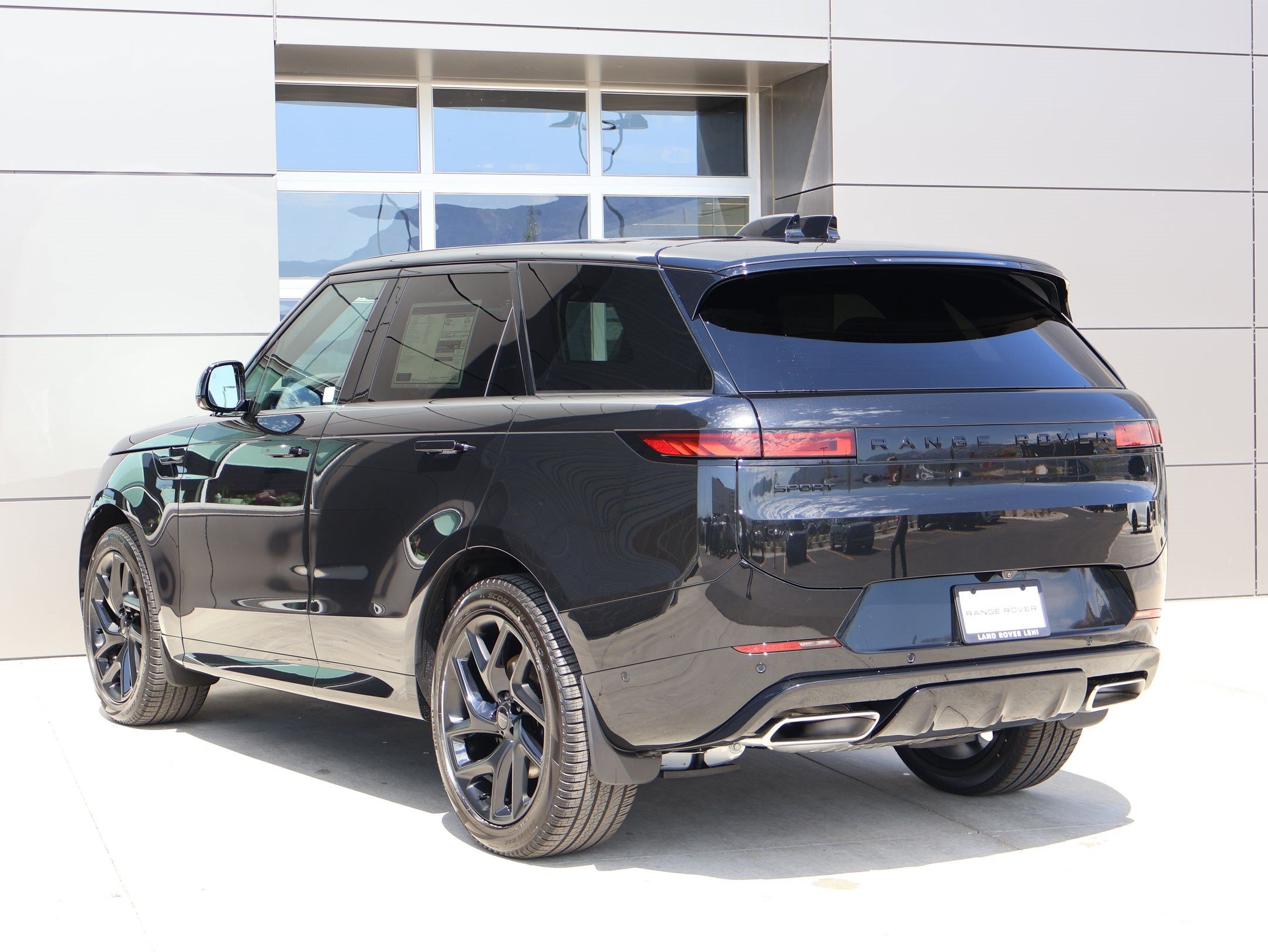 New 2026 Land Rover Range Rover Sport Dynamic SE AWD/4WD image 8