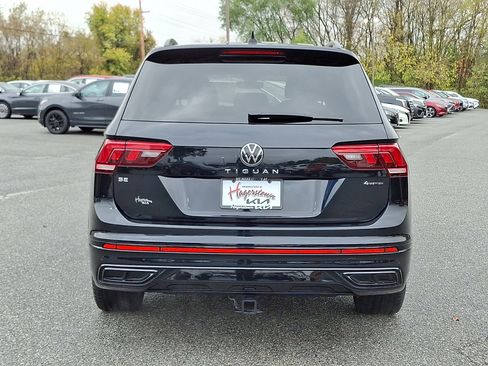 Used 2023 Volkswagen Tiguan SE R-Line image 5