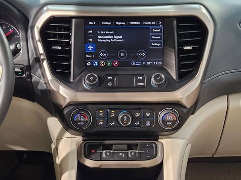 Used 2023 GMC Acadia Denali AWD/4WD image 16