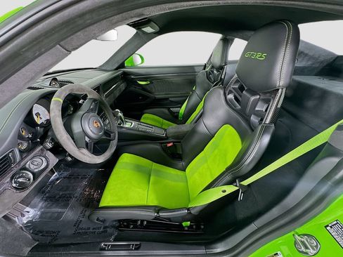Certified 2019 Porsche 911 GT3 RS RWD image 5