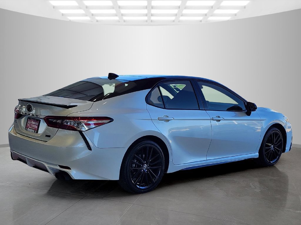 Used 2023 Toyota Camry XSE FWD image 5