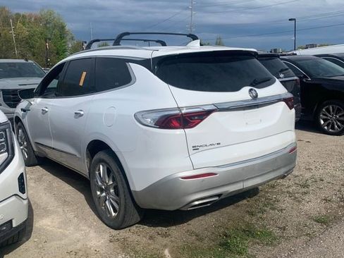 Used 2023 Buick Enclave Essence w/ Experience Buick Package AWD/4WD image 15