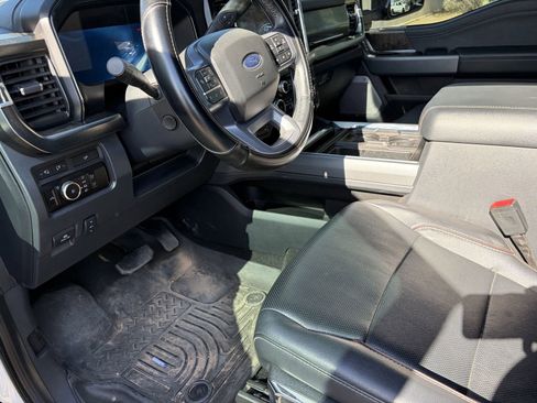 Used 2023 Ford F350 Lariat w/ Lariat Ultimate Package AWD/4WD image 10