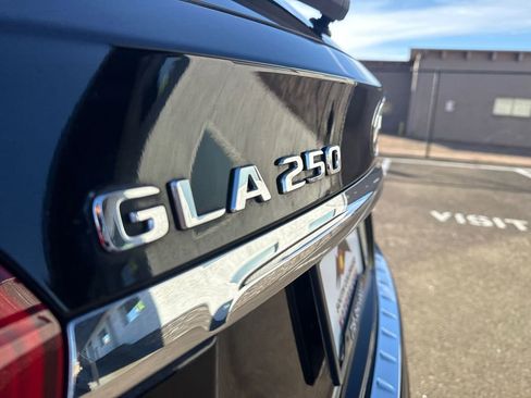 Used 2019 Mercedes-Benz GLA 250 4MATIC image 11