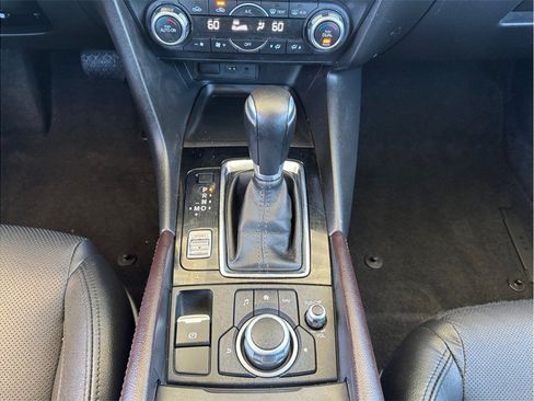 Used 2017 MAZDA MAZDA3 Grand Touring w/ Premium Equipment Package FWD image 12
