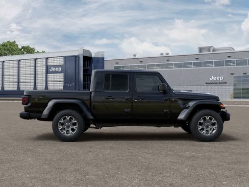 New 2026 Jeep Gladiator Sport AWD/4WD image 21