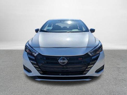 New 2025 Nissan Versa SR w/ Trunk Package FWD image 8