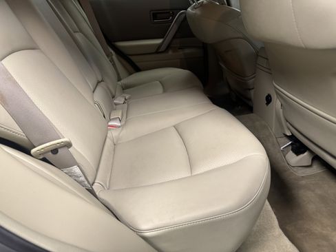 Used 2004 INFINITI FX35 2WD w/ Touring Pkg image 16