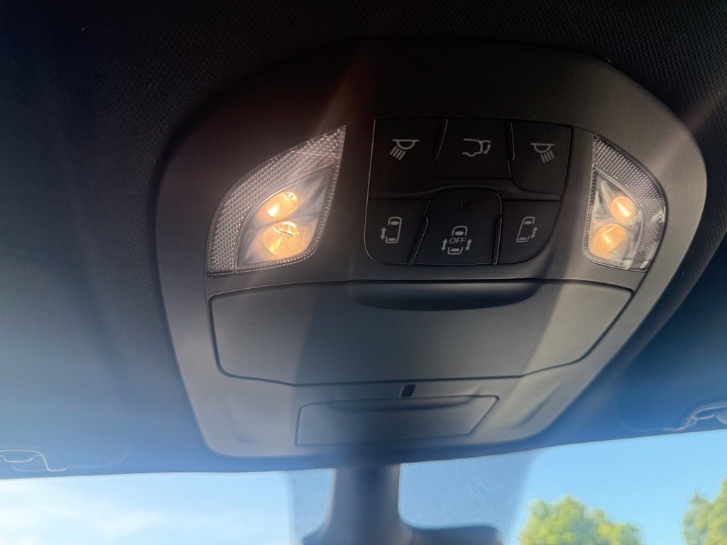 New 2027 Chrysler Pacifica Select FWD image 32