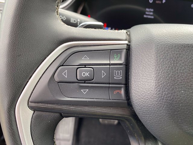 Used 2023 Jeep Grand Cherokee L Altitude AWD/4WD image 21