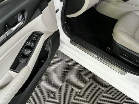 Used 2021 Nissan Altima 2.5 SL image 7