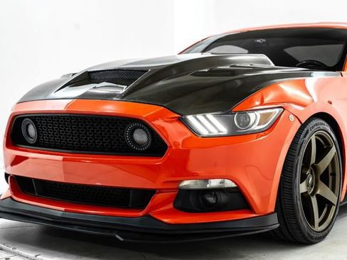 Used 2016 Ford Mustang GT w/ Black Accent Package RWD image 18