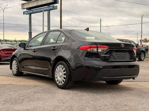 Used 2021 Toyota Corolla LE image 5