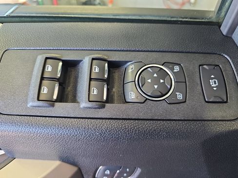 Used 2017 Ford F350 Lariat w/ Chrome Package AWD/4WD image 27