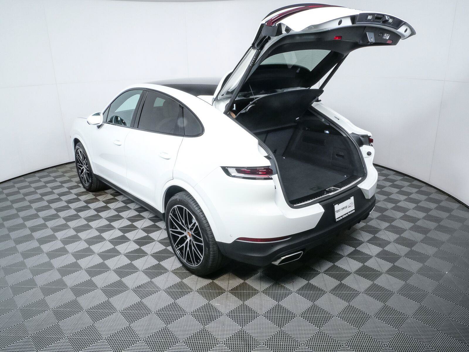 New 2026 Porsche Cayenne Coupe AWD/4WD image 34