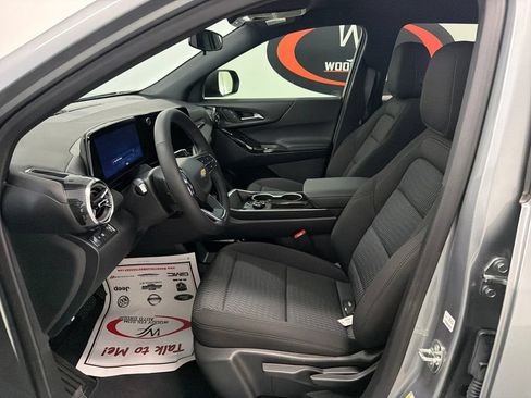 New 2026 Chevrolet Equinox LT FWD image 8