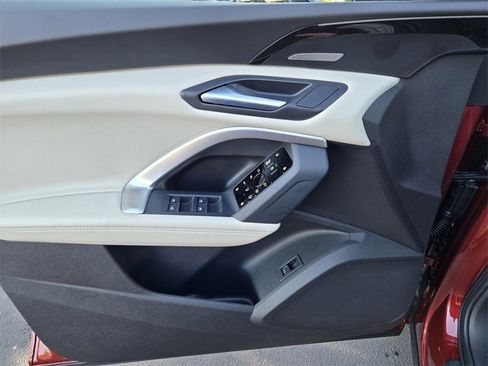 New 2025 Audi Q5 Premium Plus image 17