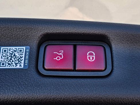 New 2026 Mercedes-Benz C 300 4MATIC Sedan image 31