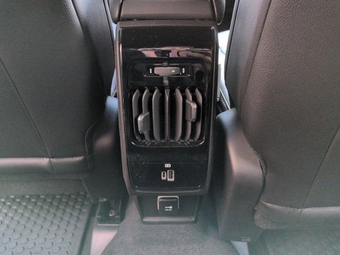 New 2026 Jeep Compass Latitude image 19