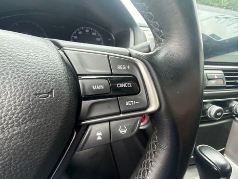 Used 2019 Honda Accord Sport image 15
