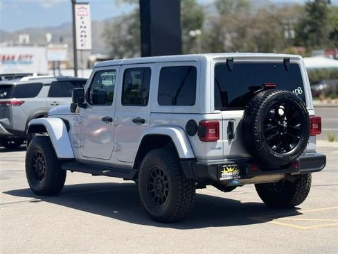 Used 2022 Jeep Wrangler Unlimited Sahara w/ Cold Weather Group AWD/4WD image 4
