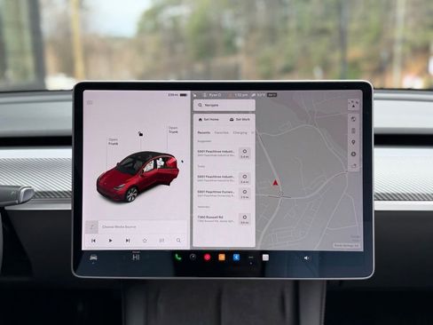 Used 2021 Tesla Model Y Long Range image 45