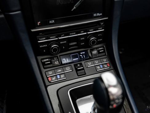 Used 2015 Porsche 911 Turbo S image 63