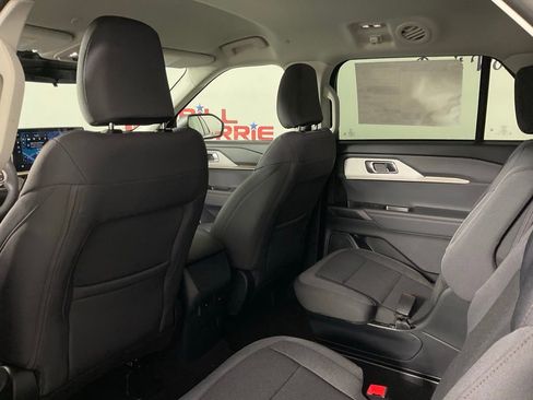 New 2026 Ford Explorer Active RWD image 15
